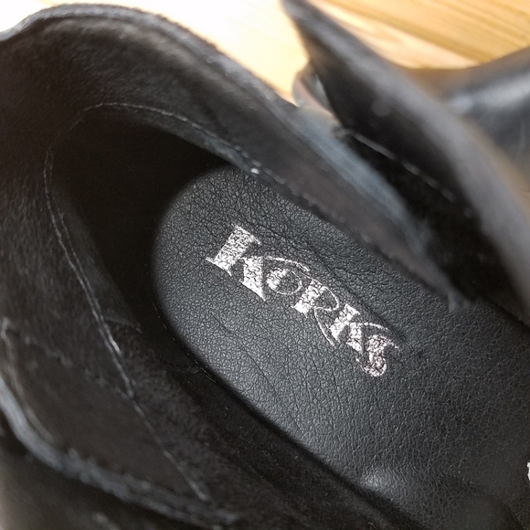 Korks Sonya 7 US Black Leather Suede Stacked Heel Ankle Bootie Boot Side Zip NEW - Picture 10 of 11